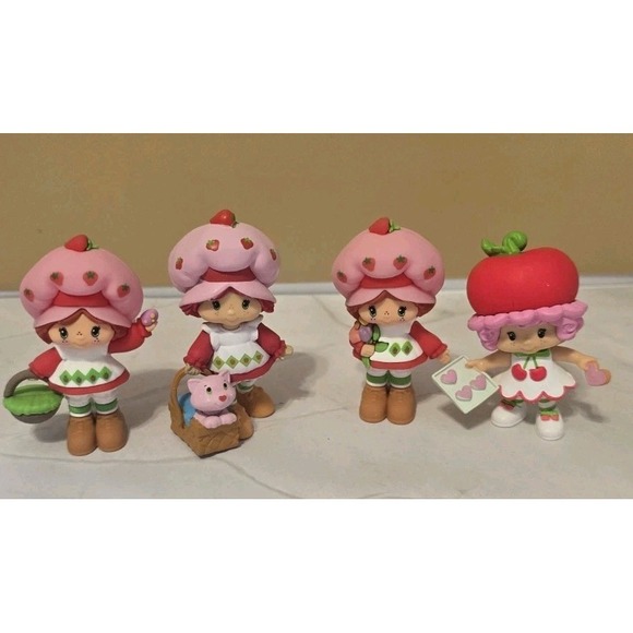 Strawberry Shortcake Other - Strawberry Shortcake Plastic Figurine CheeBee Series Lot Of Four Perfect Cond.